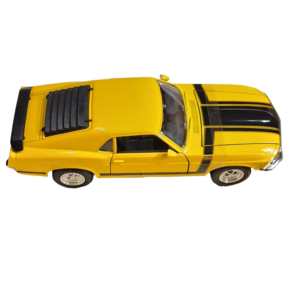 Maisto 1970  Ford‎ Boss Mustang Yellow & Black 302 1:24 Die-Cast